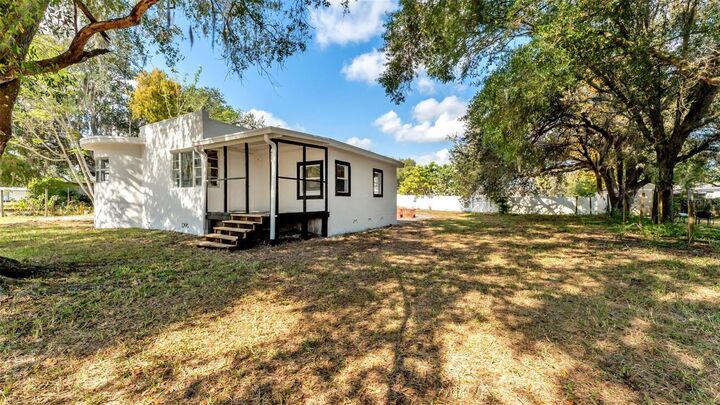 Property Photo:  606 3rd Street  FL 33868 