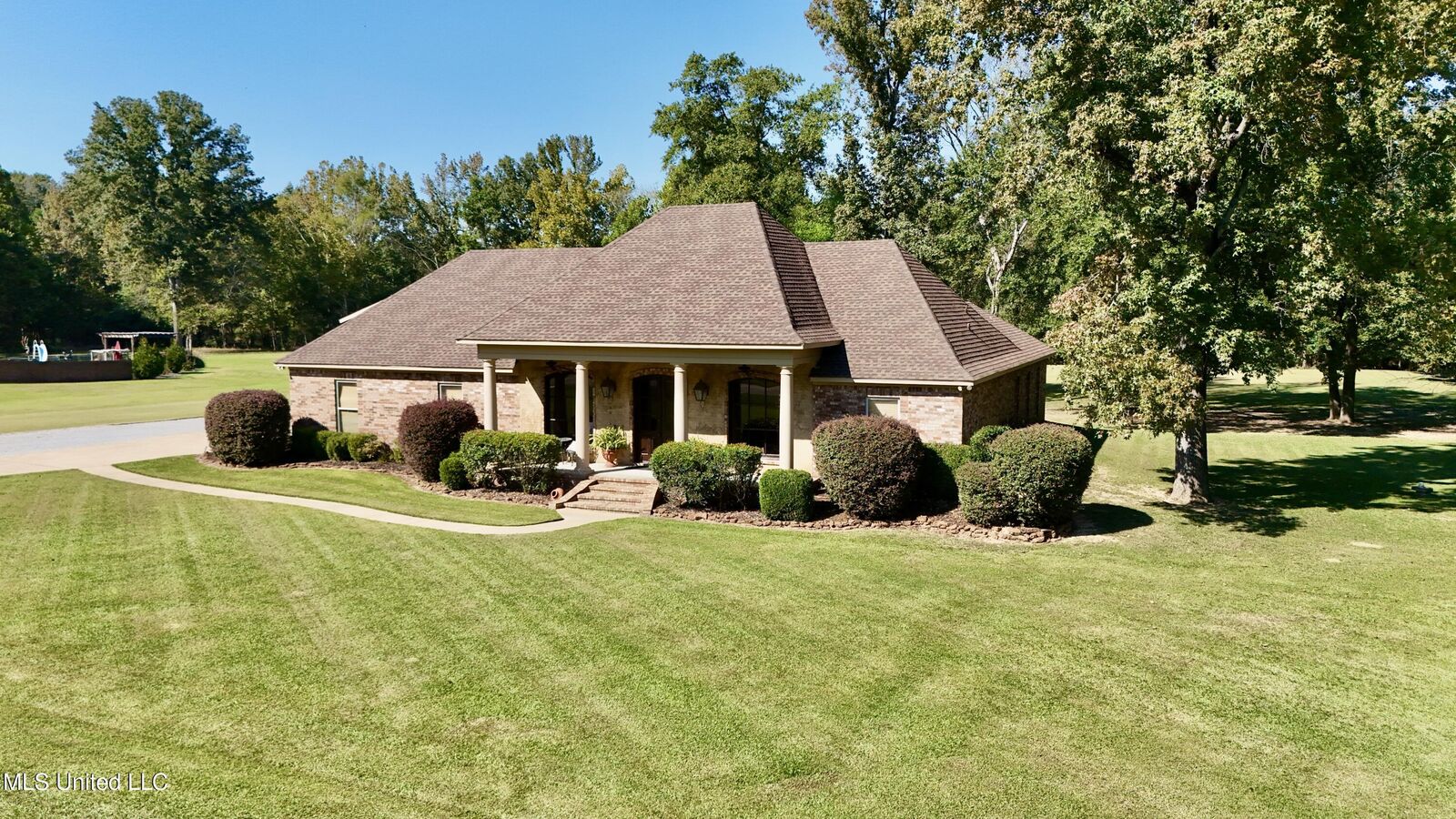 Property Photo: 112 Pinehaven Place MS 39056