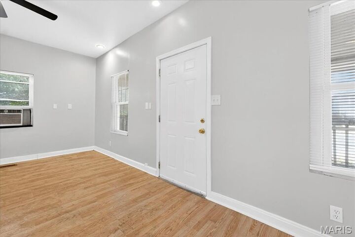 Property Photo:  6528 Mount Avenue  MO 63121 