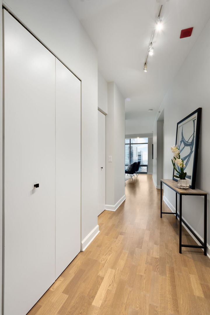 Property Photo:  100 E 14th Street 2106  IL 60605 