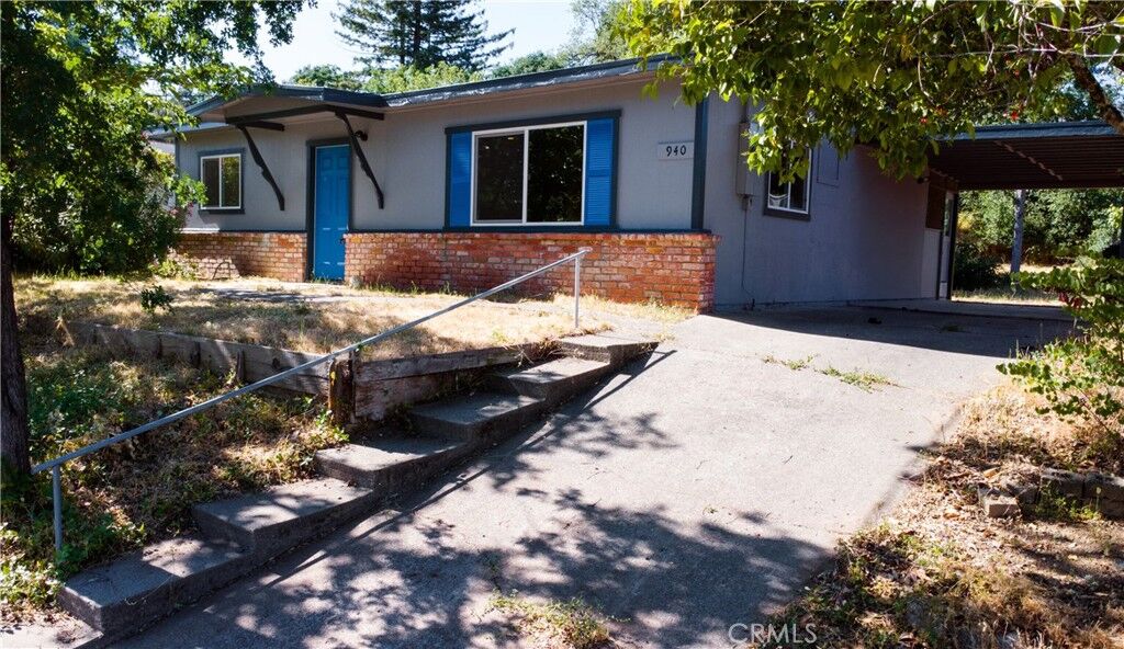 Property Photo:  940 Sixth Street  CA 95453 