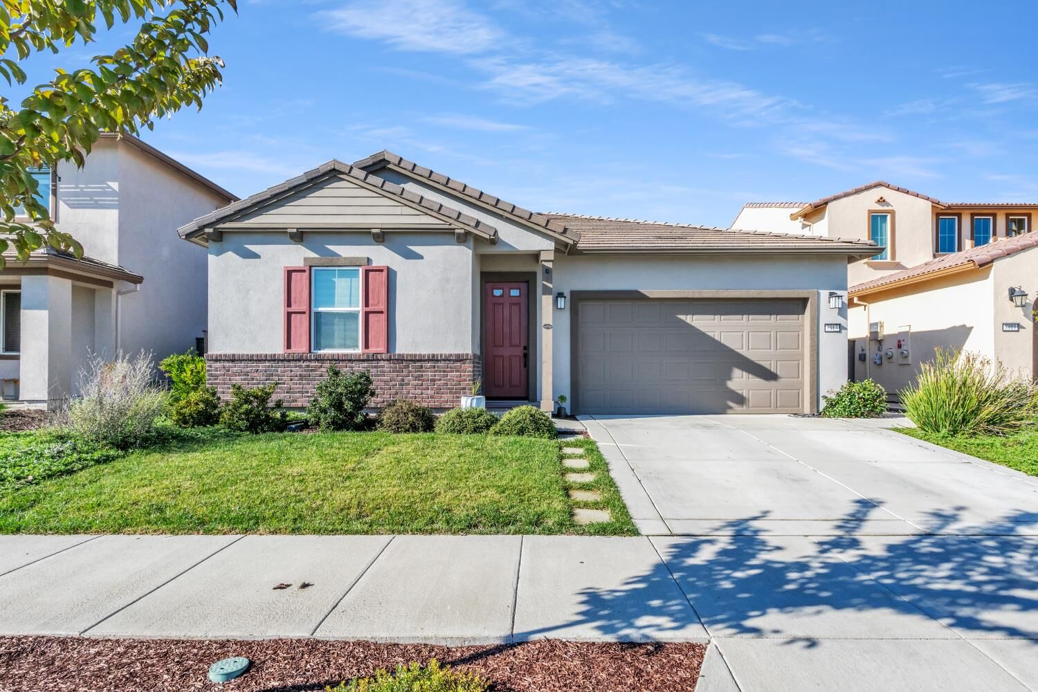 Property Photo: 5913 Vantage Street CA 95835