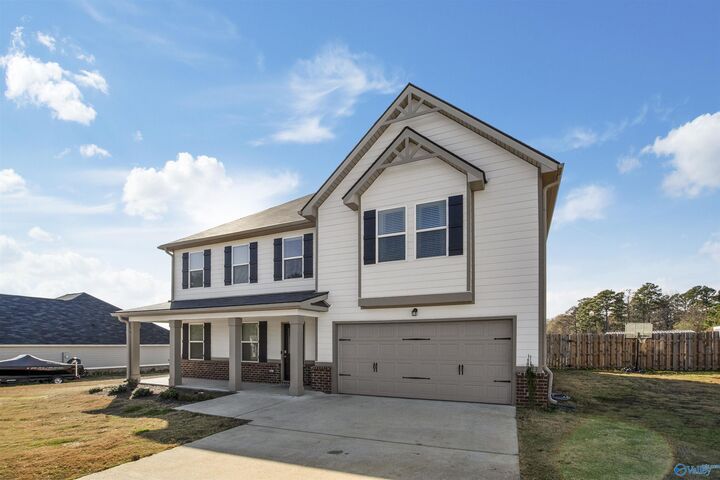 Property Photo:  400 Carver Drive SW  AL 35016 