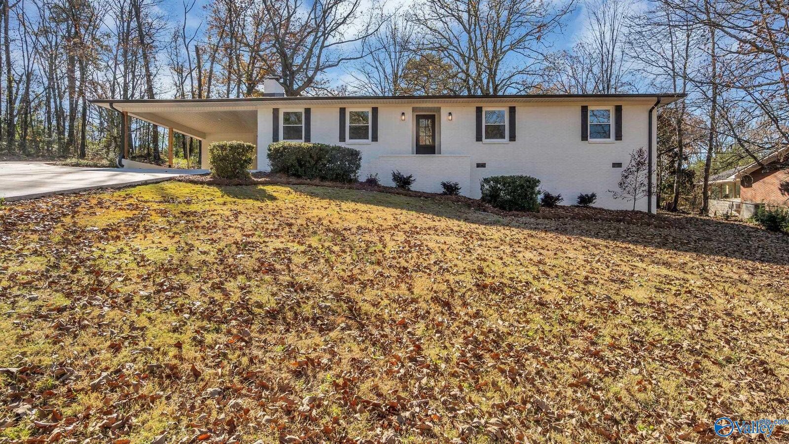 Property Photo:  212 Nottingham Drive  AL 35904 