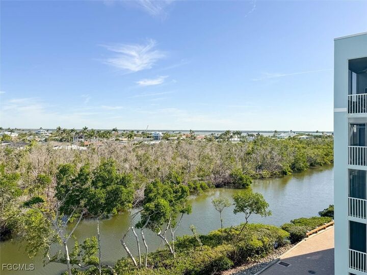 Property Photo:  22724 Island Pines Way 403  FL 33931 