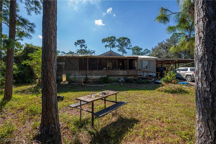 Property Photo:  4301 Fort Keis Avenue  FL 33935 