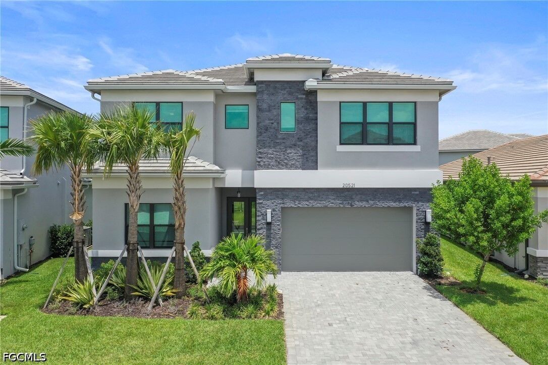 Property Photo: 13605 Eagle Ridge Drive 1723 FL 33912