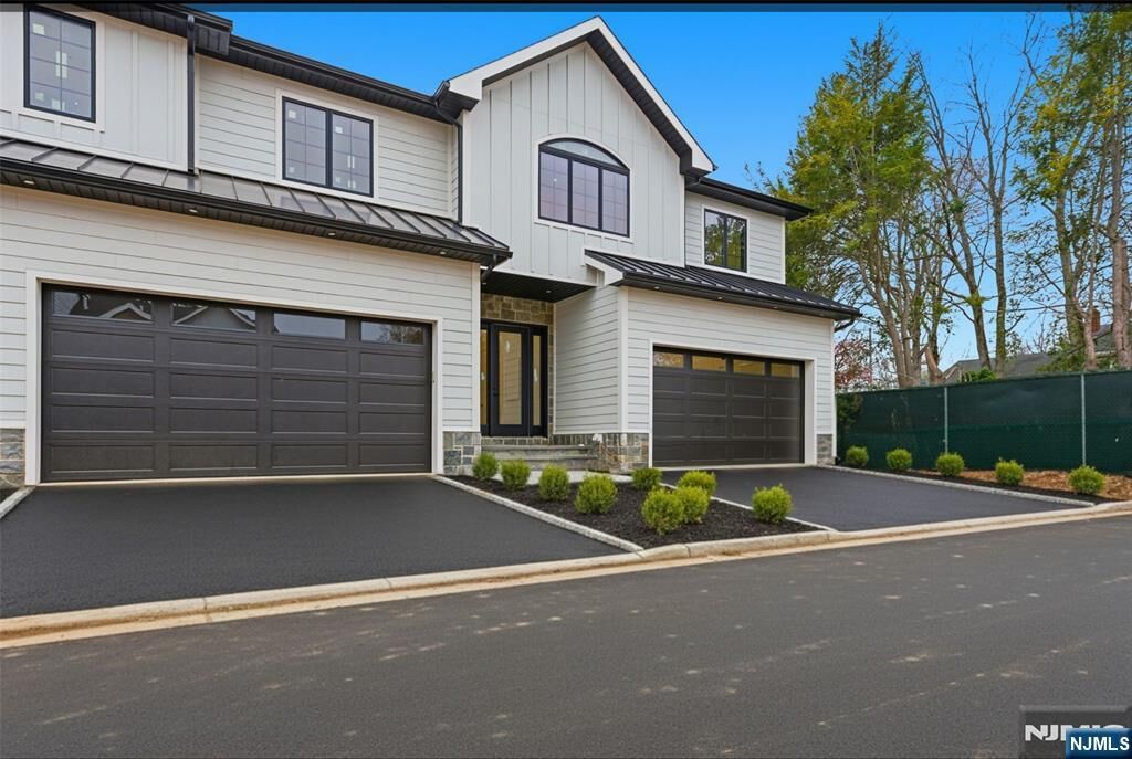 Property Photo: 6 Cedar Court NJ 07627