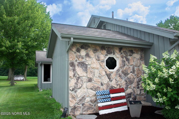 Property Photo: 222 Lakeview Drive OH 43506