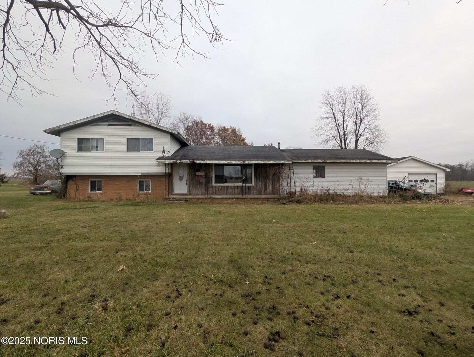 Property Photo: 15390 16 Road OH 43554