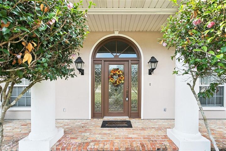 Property Photo: 2022 Hampshire Drive LA 70461