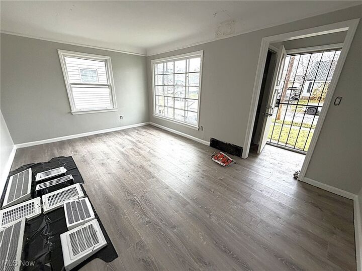 Property Photo:  14914 Kingsford Avenue  OH 44128 