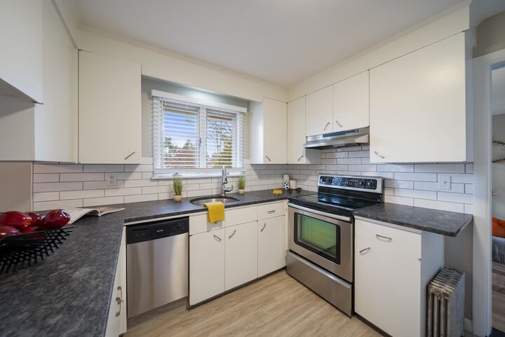 Property Photo: 90 Glenwood Avenue NH 03102