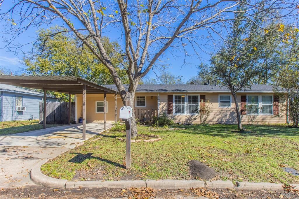 Property Photo:  2618 S 24th Street  TX 76706 
