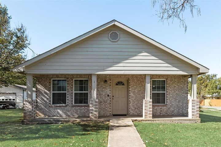 Property Photo: 3623 Palacios Avenue TX 75212