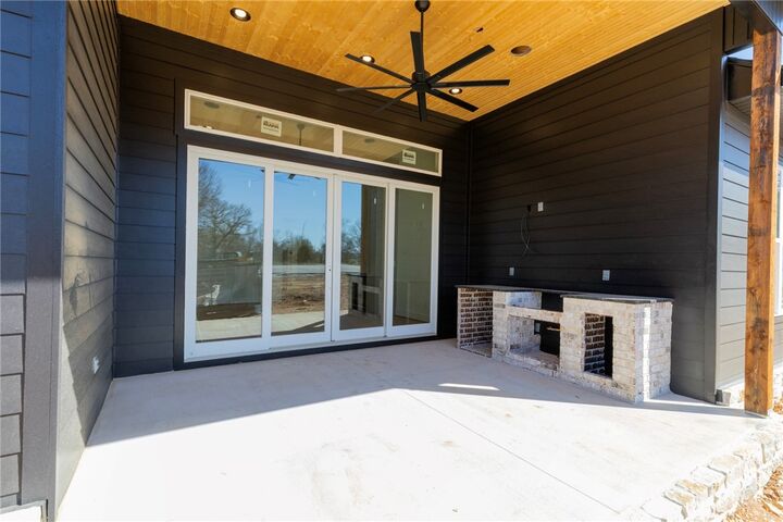 Property Photo:  951 Tobacco Root Lane  AR 72712 