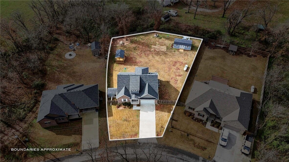 Property Photo: 16 Francis Lane AR 72715