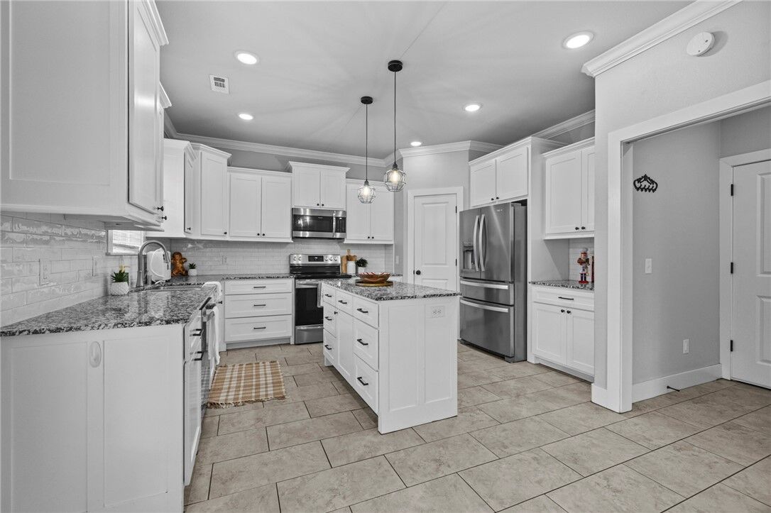 Property Photo: 16 Francis Lane AR 72715