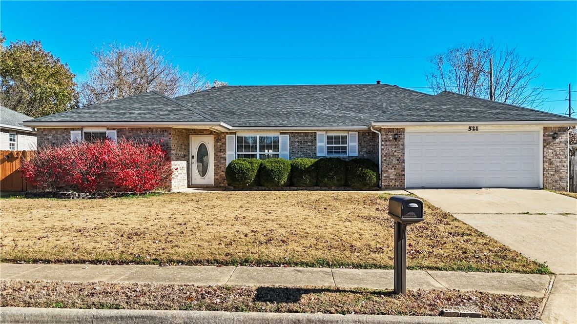 Property Photo: 521 Prairie Street AR 72745