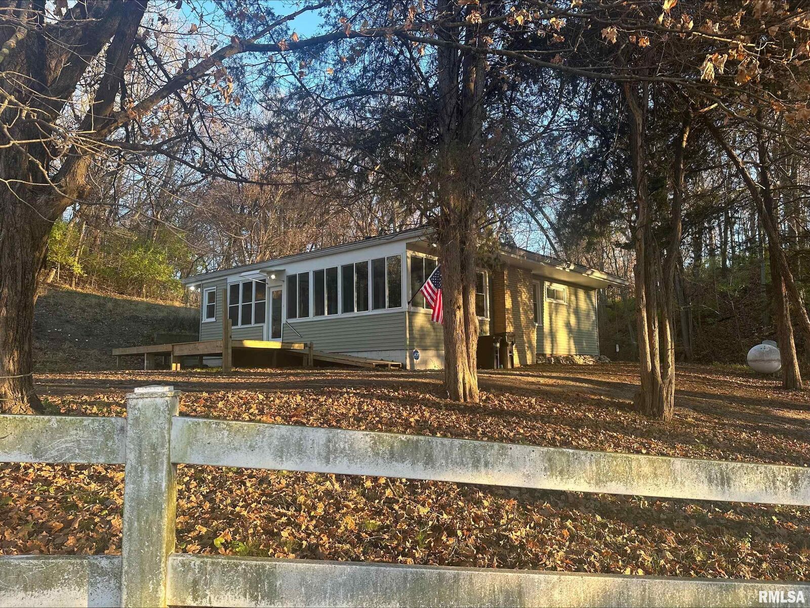 Property Photo: 1166 State Route 26 IL 61540