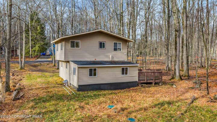 Property Photo:  162 Selig Road  PA 18347 