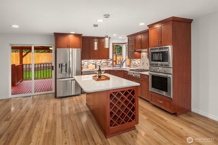 Property Photo: 1421 227th Place NE WA 98074