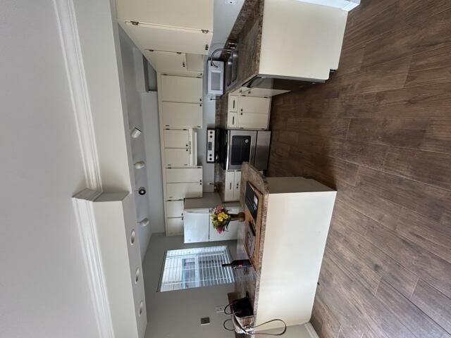 Property Photo:  912 Sandtree Drive W 912  FL 33403 