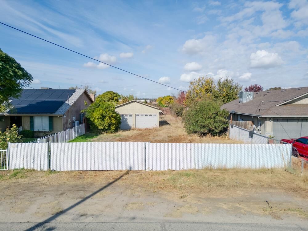 Property Photo:  2621 Valley Drive  CA 95301 