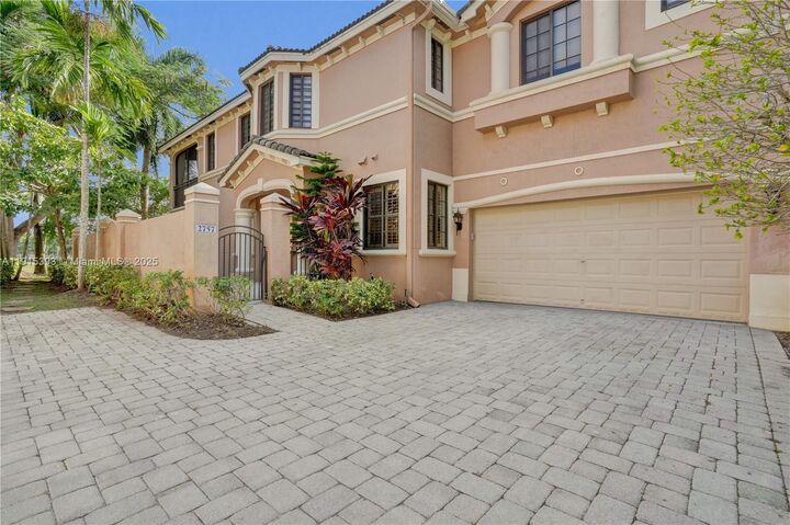 2757 Center Court Drive 1-20  Weston FL 33332 photo