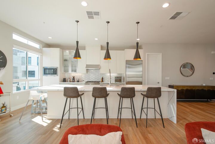 Property Photo:  2137 Starling Lane 502  CA 94501 