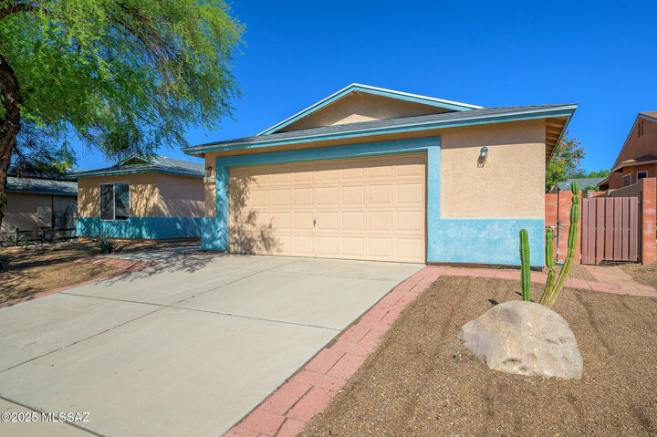 10235 E Rainbow Meadow Drive  Tucson AZ 85747 photo