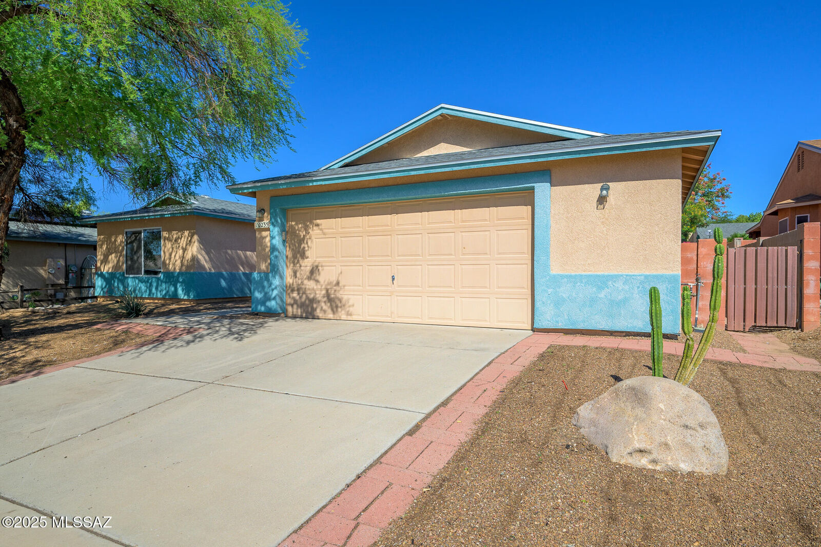 Property Photo:  10235 E Rainbow Meadow Drive  AZ 85747 