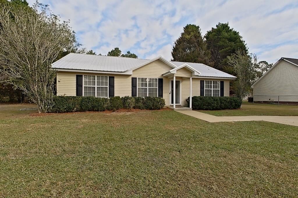 Property Photo:  106 Spiral  GA 31757 