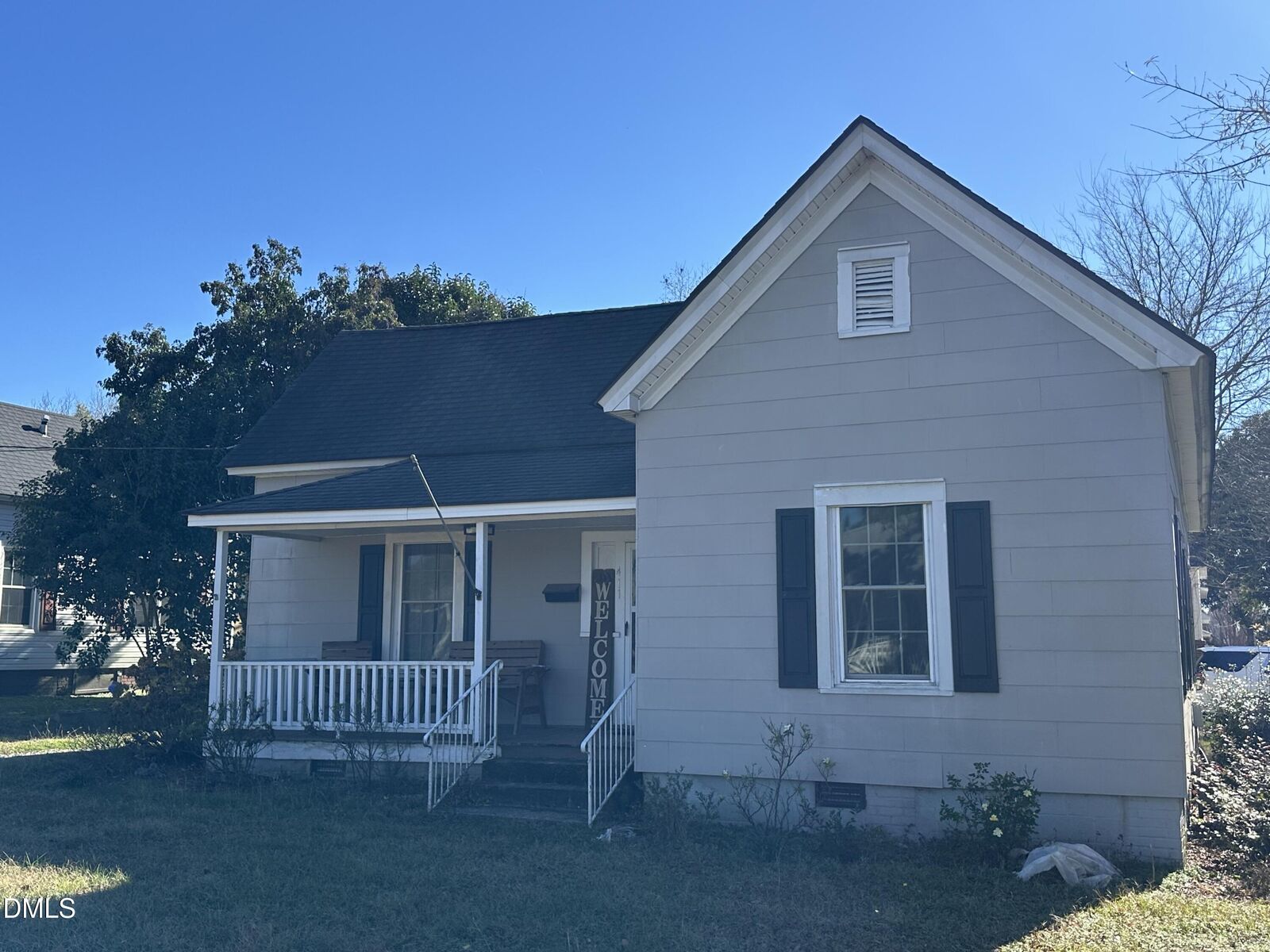 Property Photo: 411 W J Street NC 28339