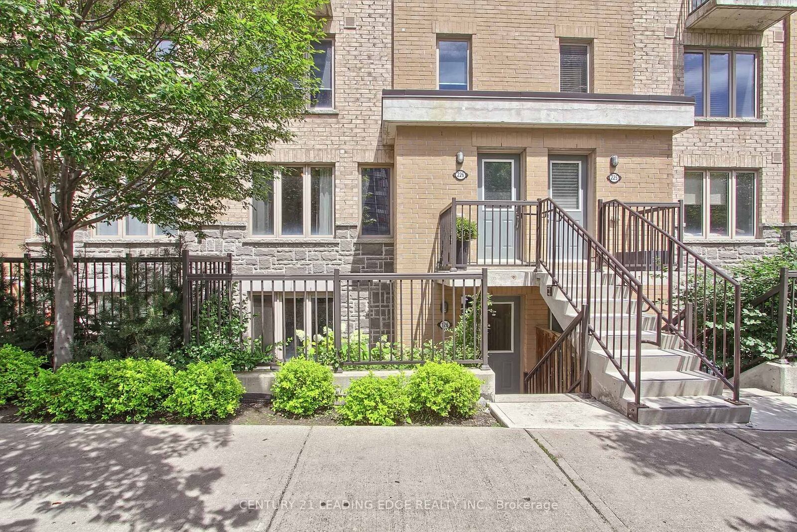 Property Photo:  7 Foundry Avenue 126  ON M6H 3Z4 