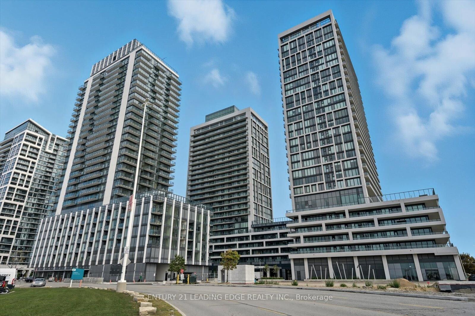 Property Photo:  8960 Jane Street 2015  ON L4K 0N9 