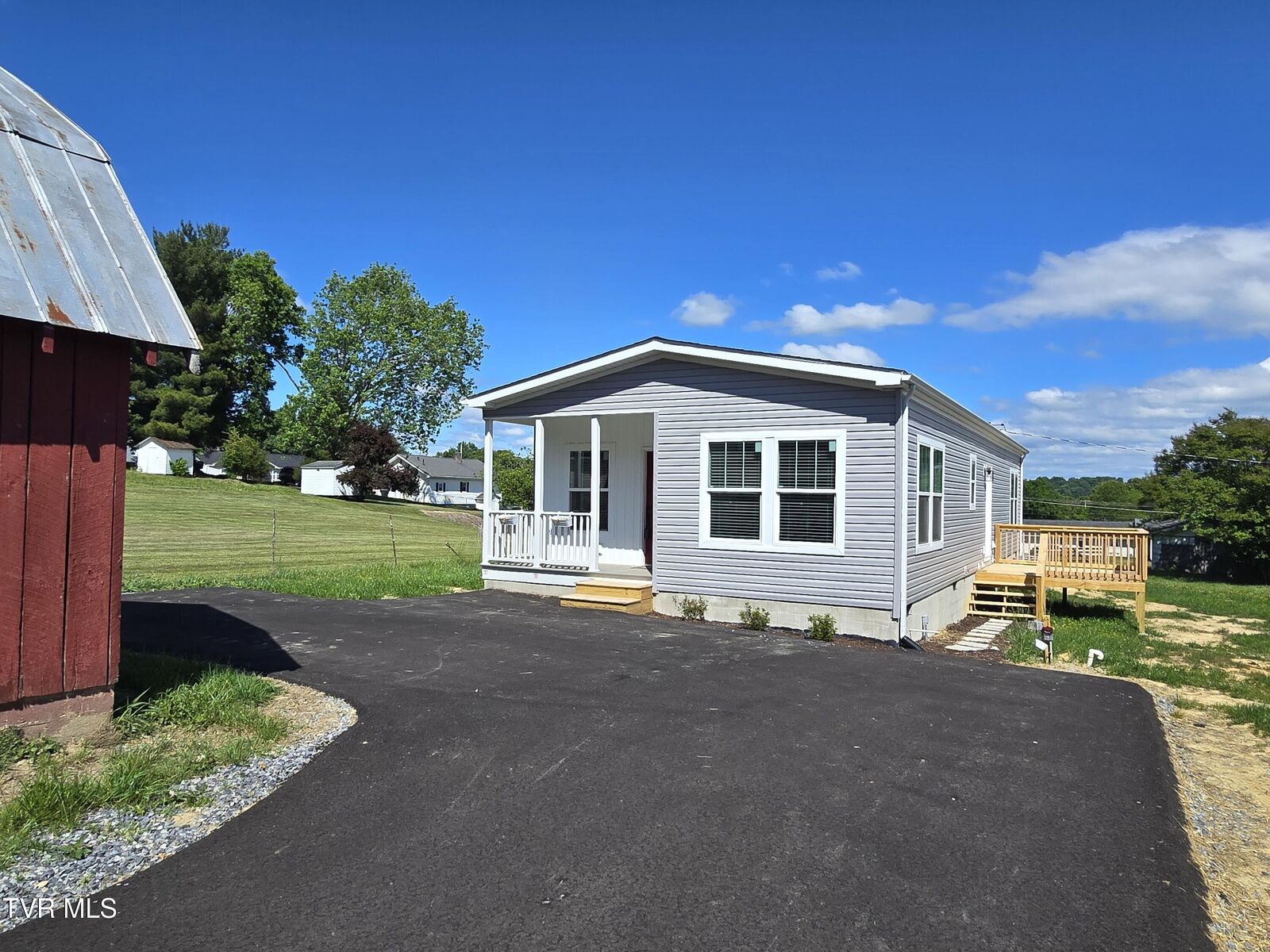 Property Photo: 2208 Oak Street TN 37615