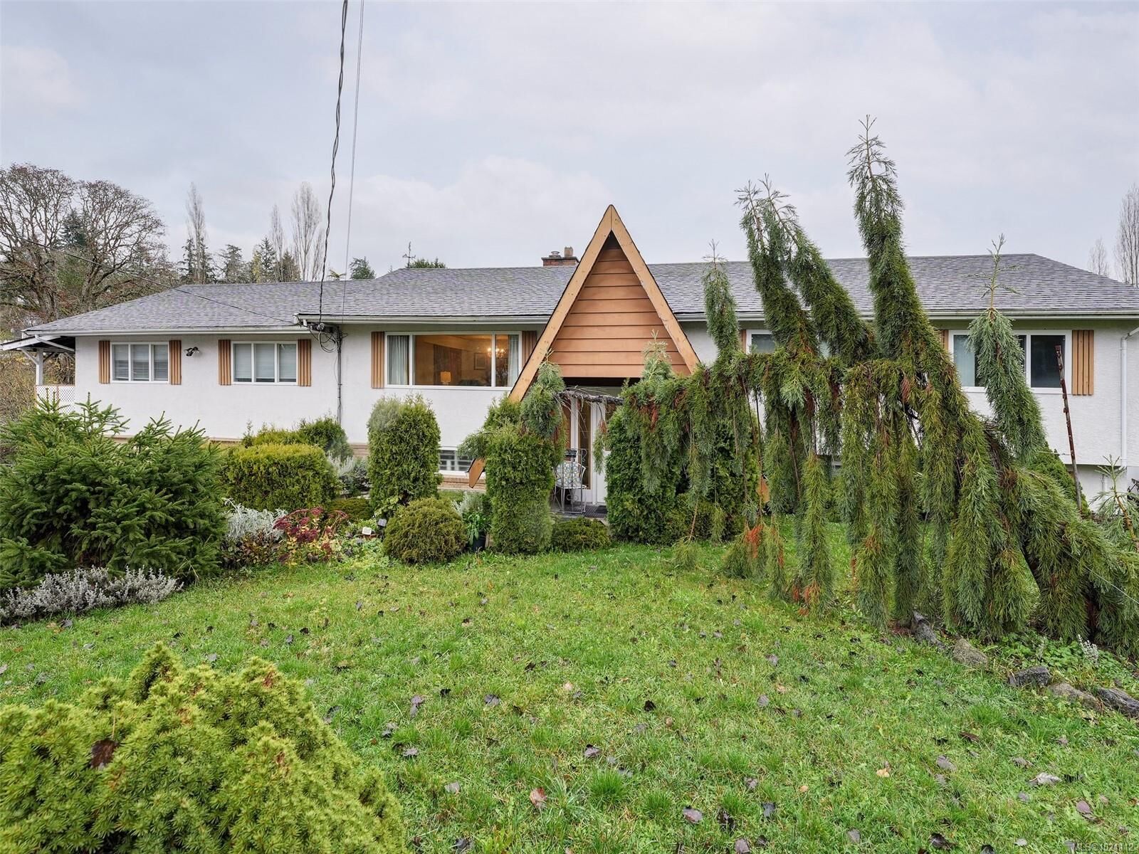 Property Photo:  4231 Interurban Rd  BC V9E 2C6 