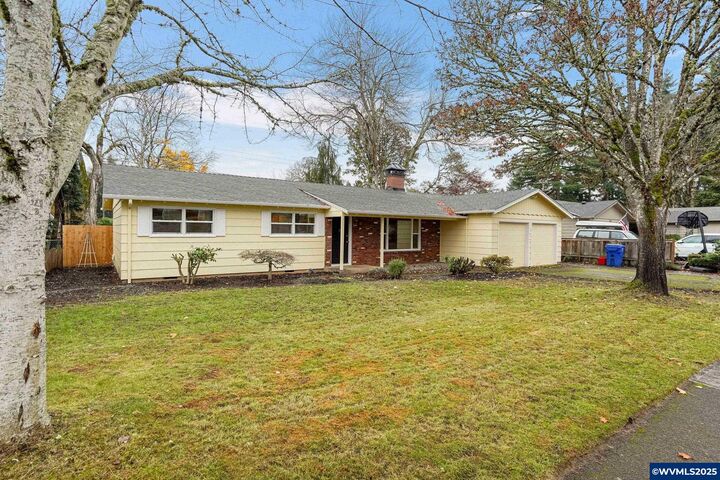 Property Photo:  1556 Joplin St S  OR 97302 