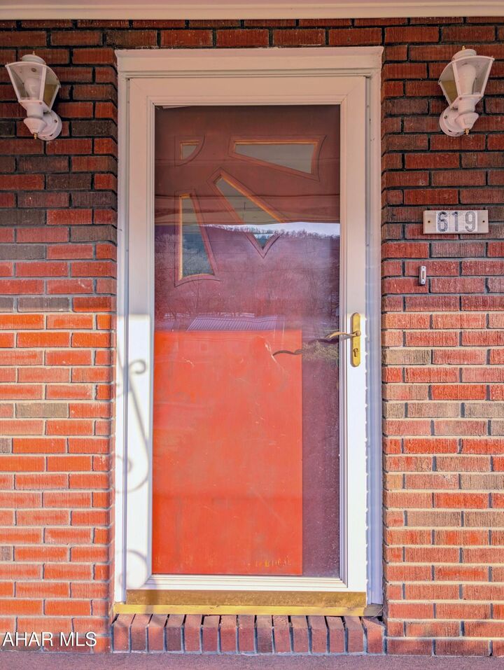 Property Photo:  619 N Spring Street  PA 15537 