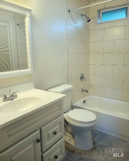 Property Photo:  2424 Kenton Court  CA 95407 