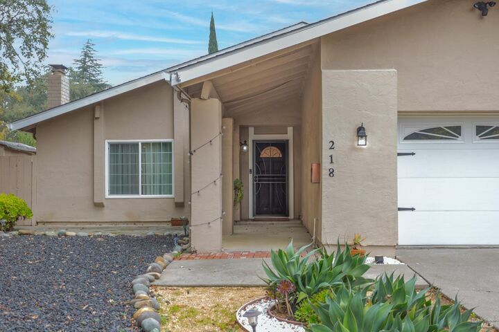 Property Photo: 218 San Vicente Court CA 95687