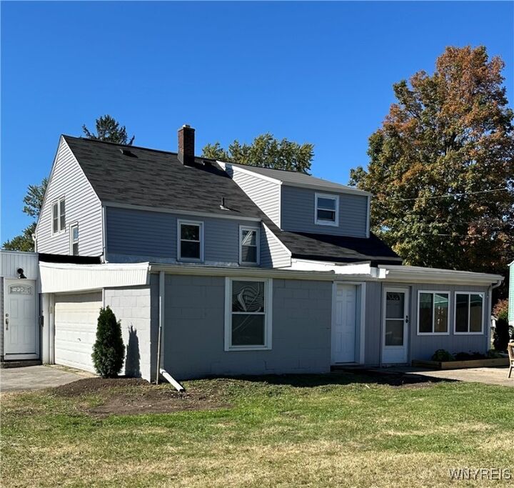 Property Photo:  4111 Circle Court  NY 14221 