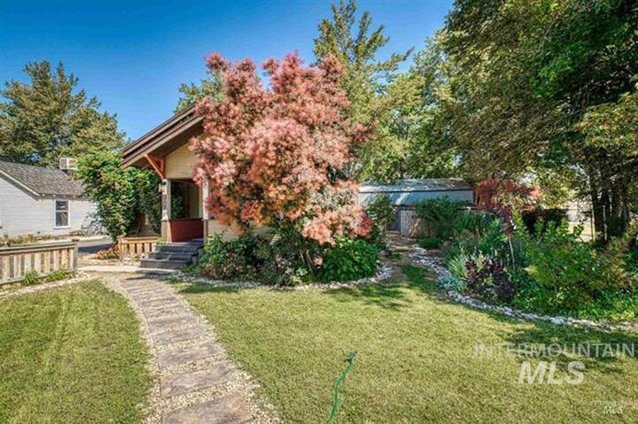Property Photo: 1015 E Logan St ID 83605