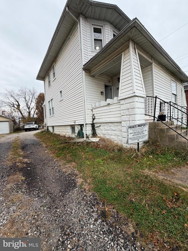 Property Photo:  1309 Linden Avenue  MD 21227 