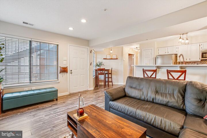 Property Photo:  6000 Ellesmere Court B  VA 22315 