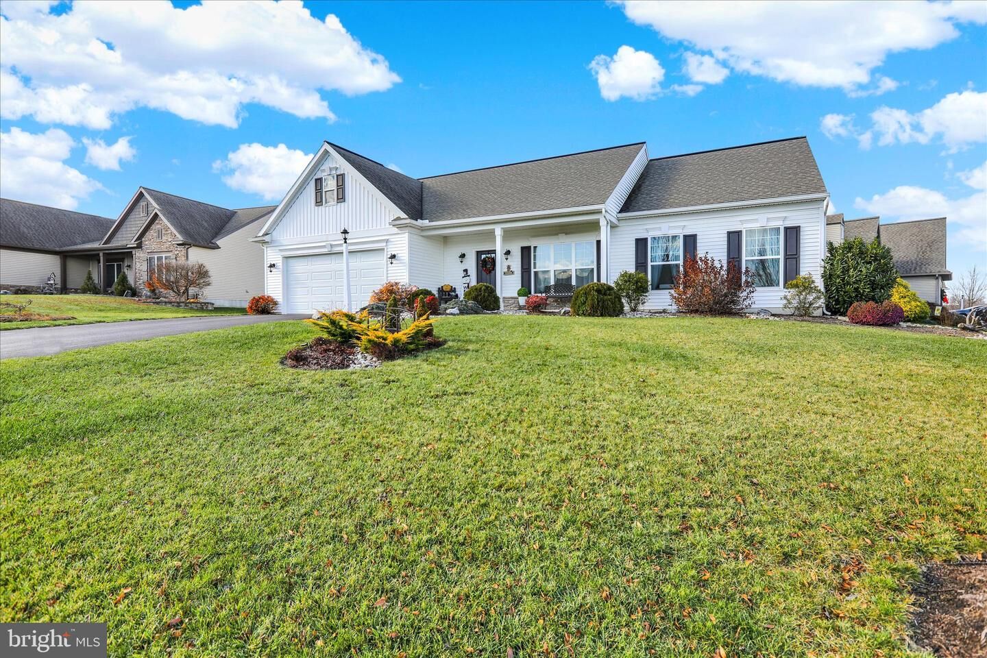 Property Photo:  4 Rosebush Court  PA 19567 
