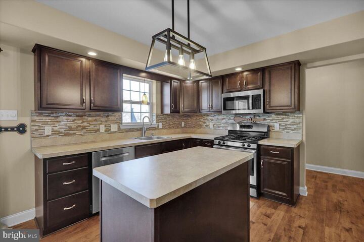 Property Photo:  37 Walnut Drive W  PA 19506 