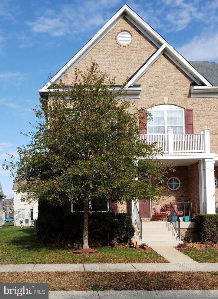 Property Photo: 43967 Peony Place MD 20619