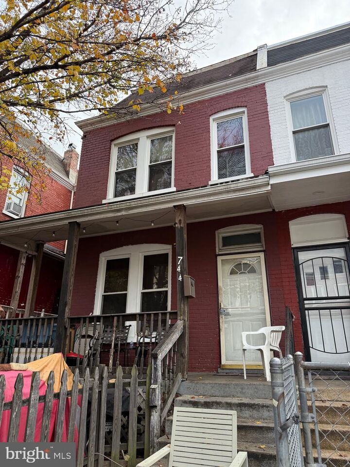 Property Photo: 744 Gresham Place NW DC 20001